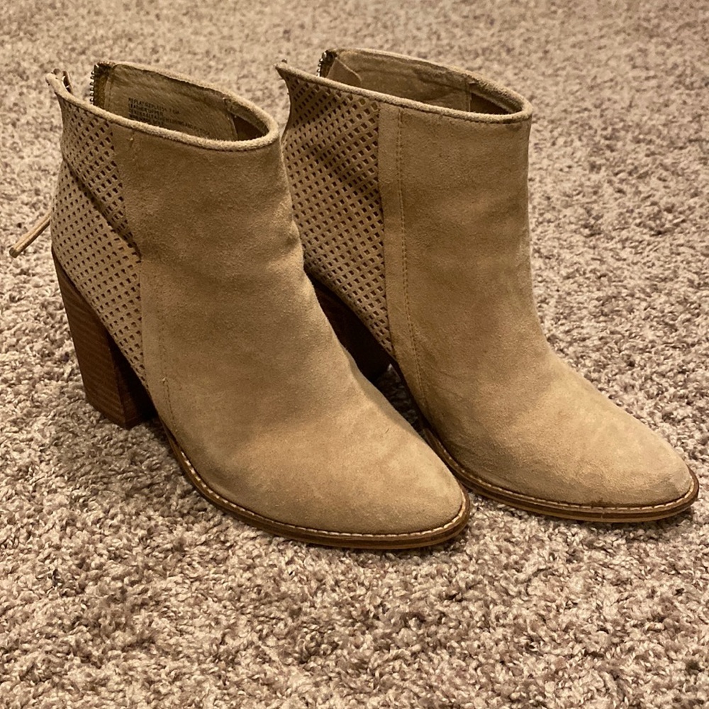 Suede Steve Madden booties